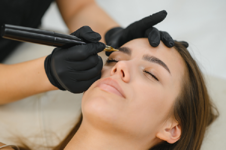 Diseño de Cejas & Color con henna